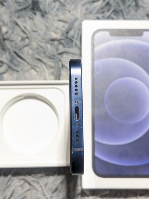 Iphone 12  r-sim с коробкой