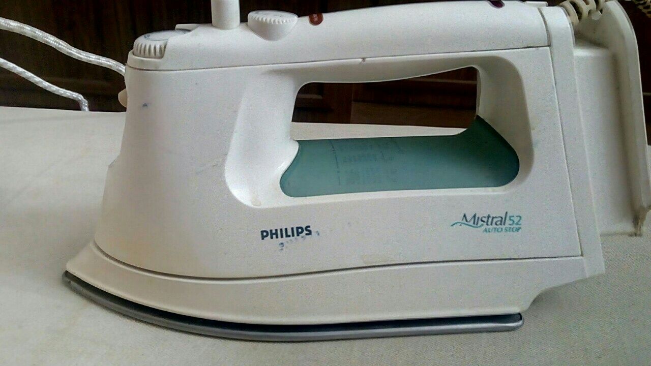 Утюг Philips электрический