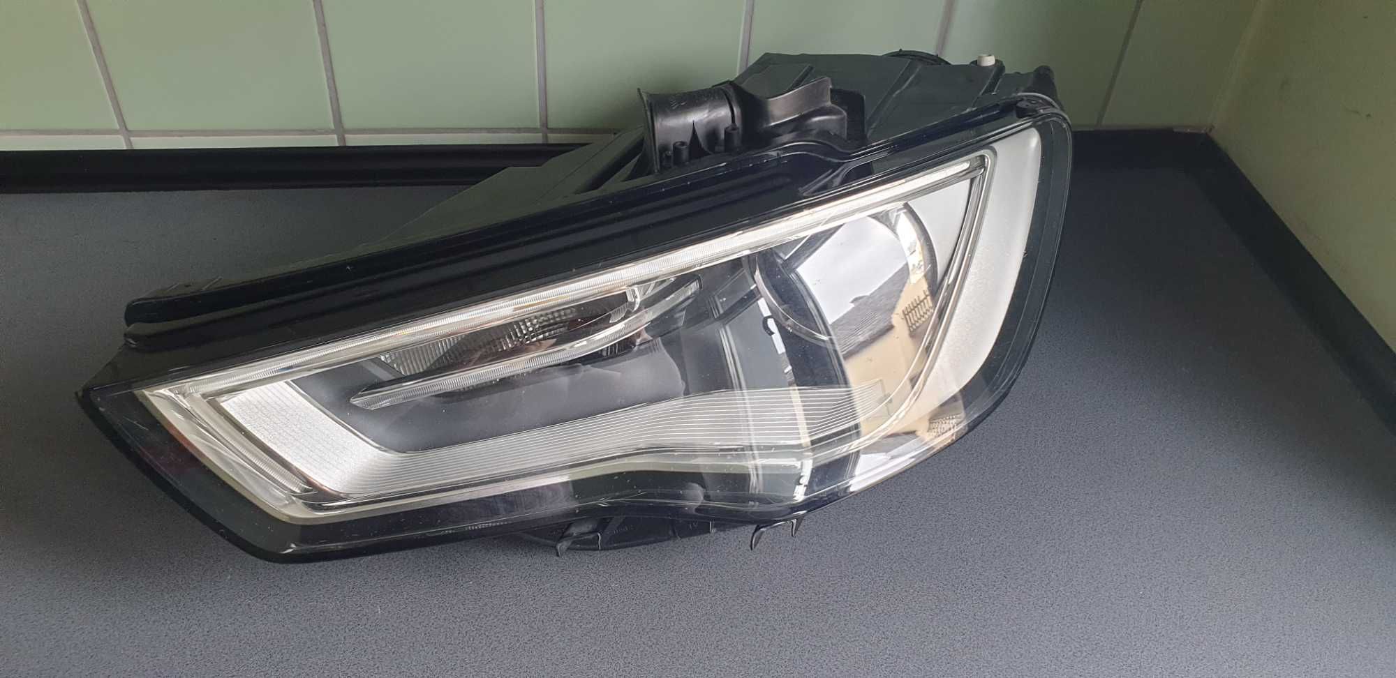 Audi A3 S3 8V0 lampa lewa Bi-xenon