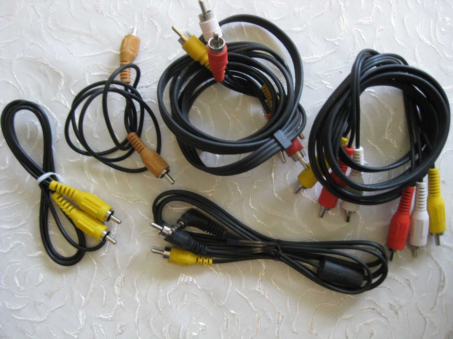 Кабелі з"єднувальні для електроникі.