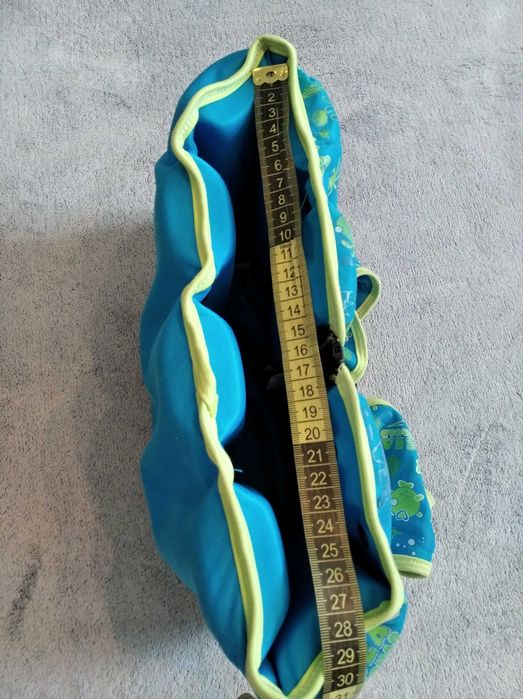 Kamizelka do nauki pływania Speedo na 3 - 4 lata 18 - 22 kg