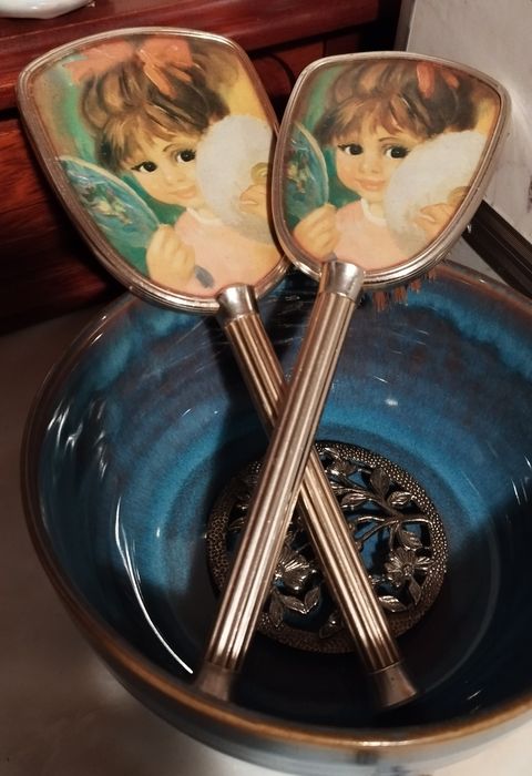 Conjunto vintage de espelho e escova