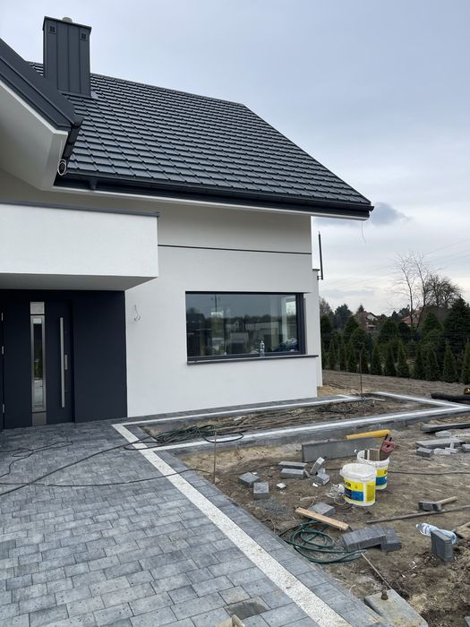 Układanie kostki brukowej