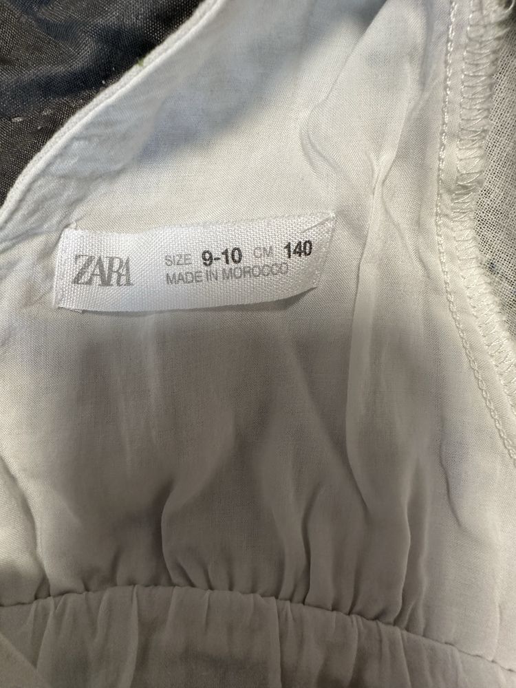 Продаю платье Zara  9-10л