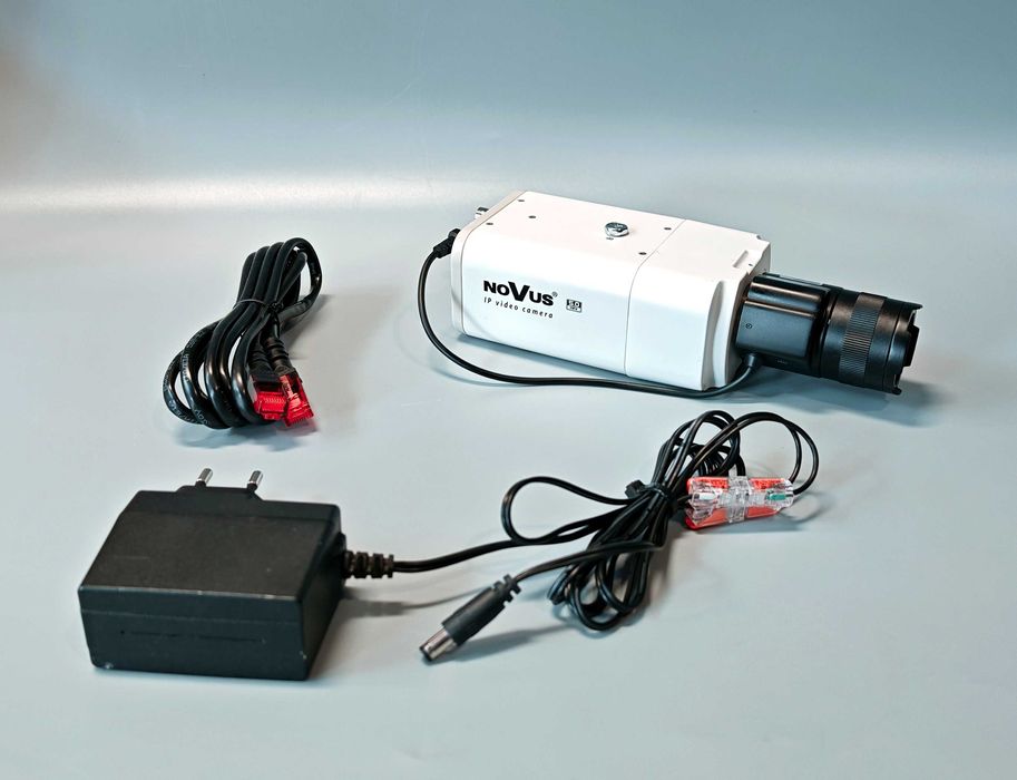 Kamera kompaktowa monitoring IP NoVus NVIP-5DN7000C-1P microSD kable