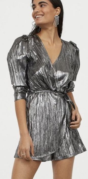 Продам новый (ромпер) комбинезон H&M