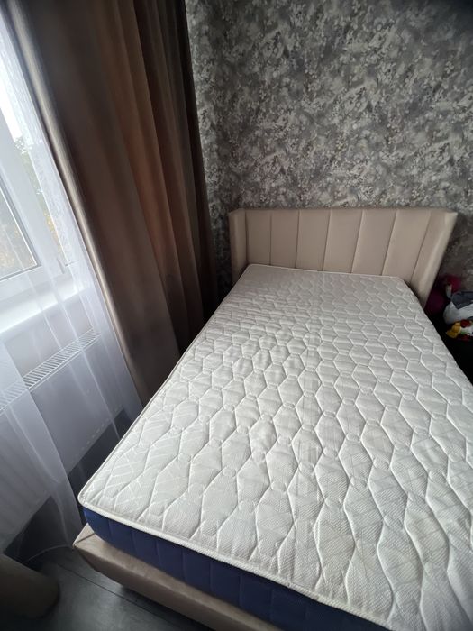 Ліжко полуторне зматрасом спальне місце 120 на 190