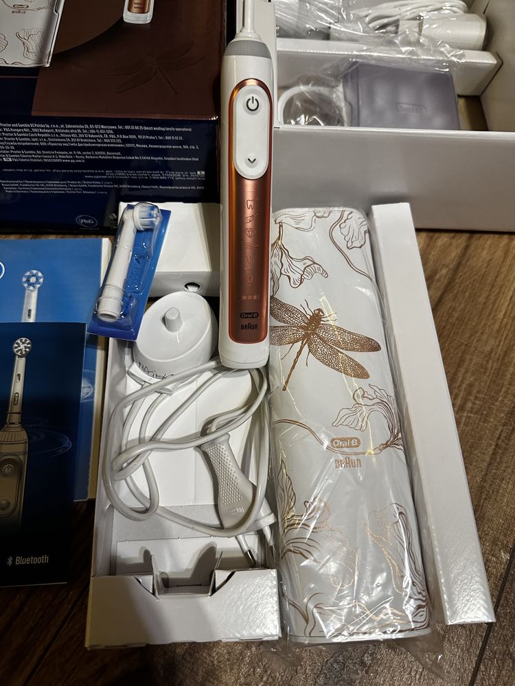 Szczoteczka Oral-B Genius 10000 Rose Gold Special Edition