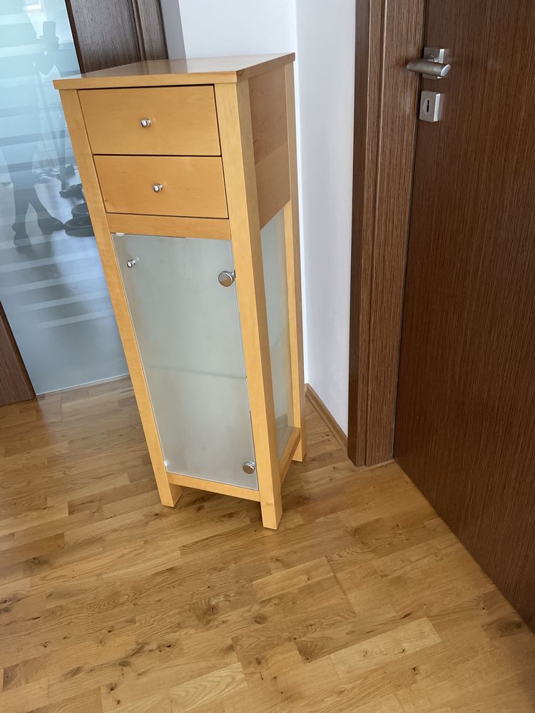 Szafka łazienkowa z drewna olchowego