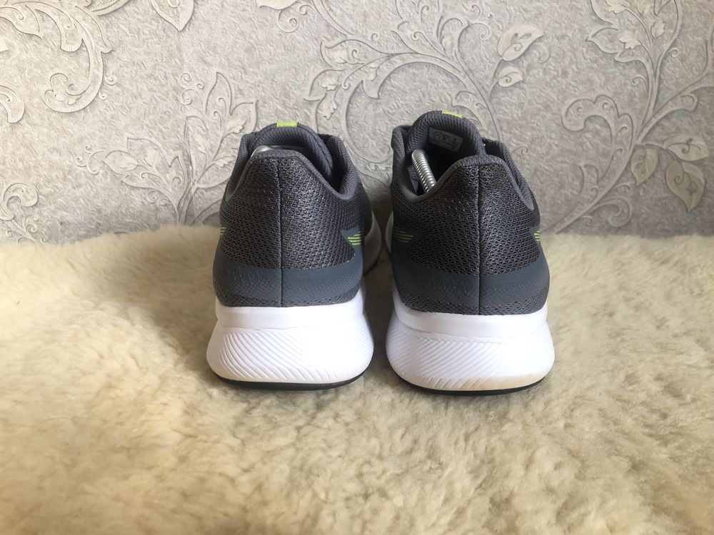 Оригінал! Кросівки Asics Gel для бігу, волейболу. 43 42,5 42 27,5 27