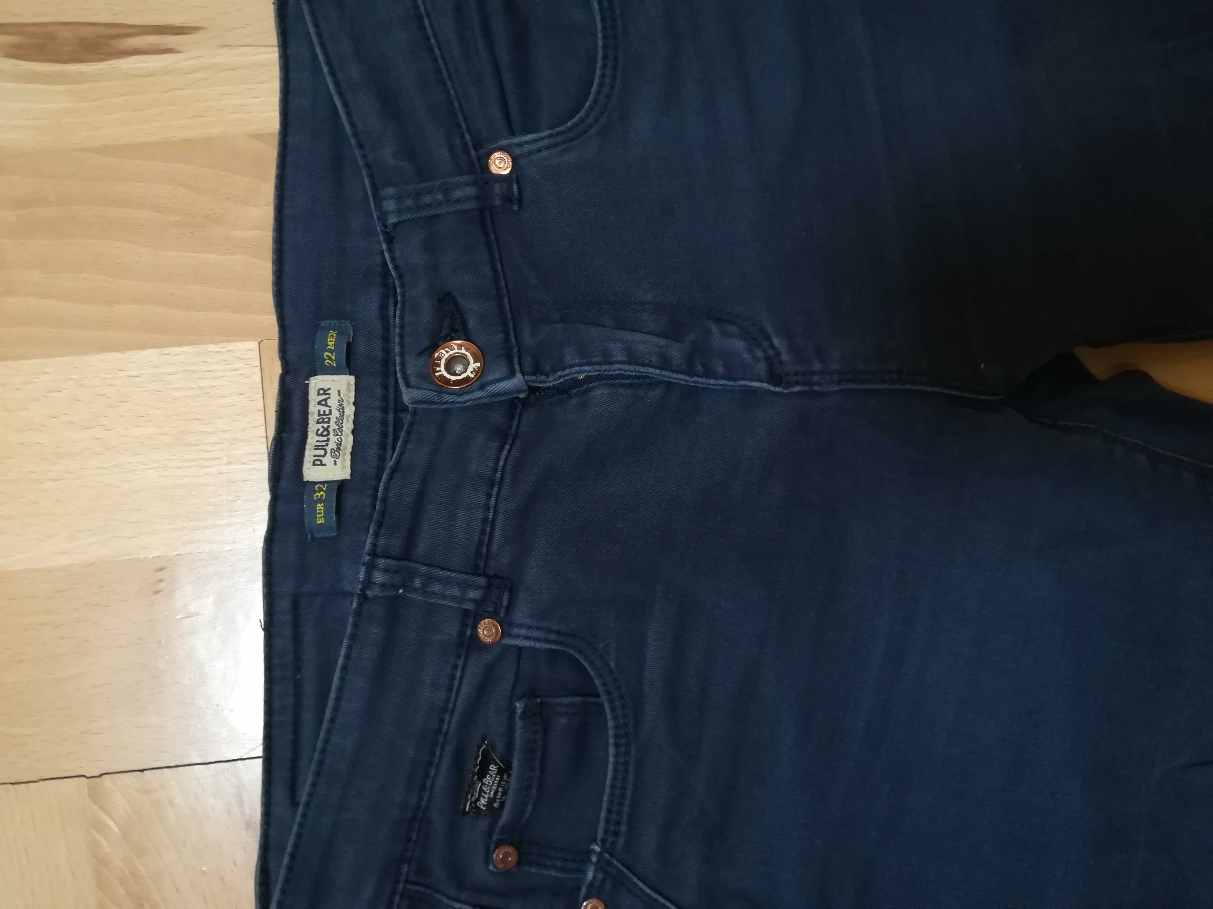 Spodnie materialowe rozmiar 32 granatowe pull & bear