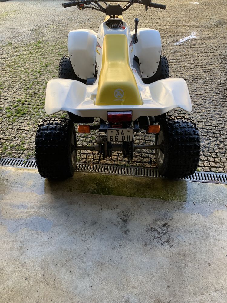 Moto 4 polaris  250cc