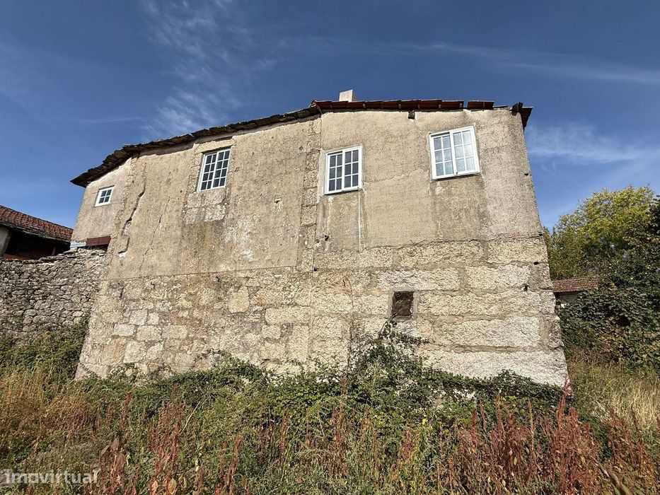 Moradia T3 em Moimenta de Raia — onde Portugal se encontra com Espanha