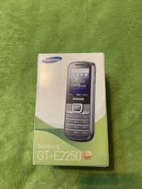 Sperzedam Telefon Samsung  GT E2250 Okazja!