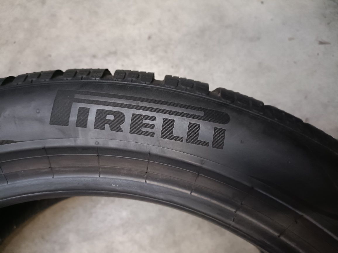Opona zimowa Pirelli P Zero Winter 245/45R19 102H,- MO *