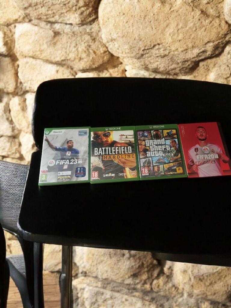Xbox One 100% Sprawny + 1 Pad, HDMI, Zasilacz i 4 Gry (FIFA, Battlefie