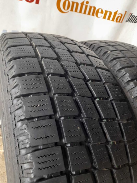 Зимові шини 215/60 R17C Toyo H09	90%залишок