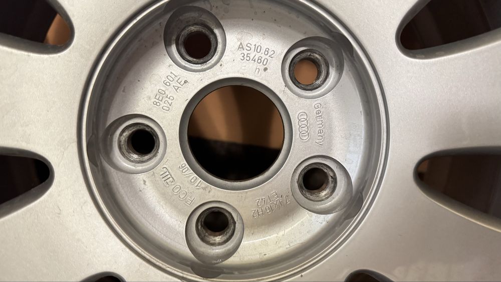 Oryginalna felga AUDI + opona Bridgestone 205/55 R16