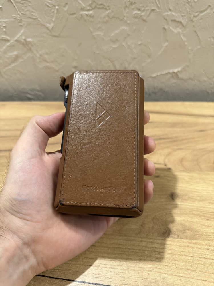 iBasso DX200 з підсилювачем AMP1 та чохлом
