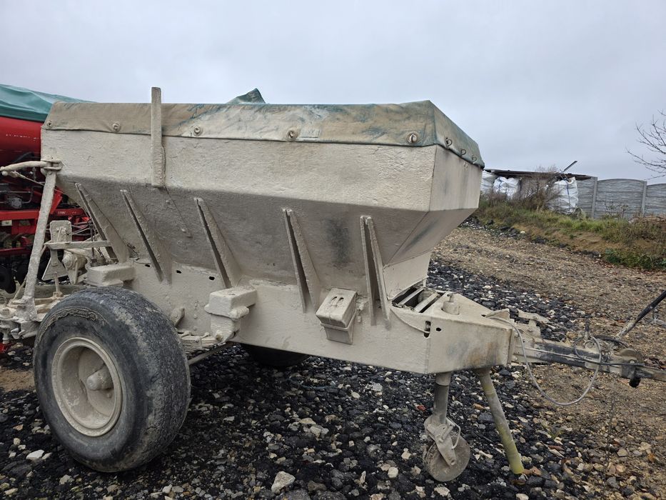 Amazone ZG5000  rozsiewacz wapna wózek siewnik