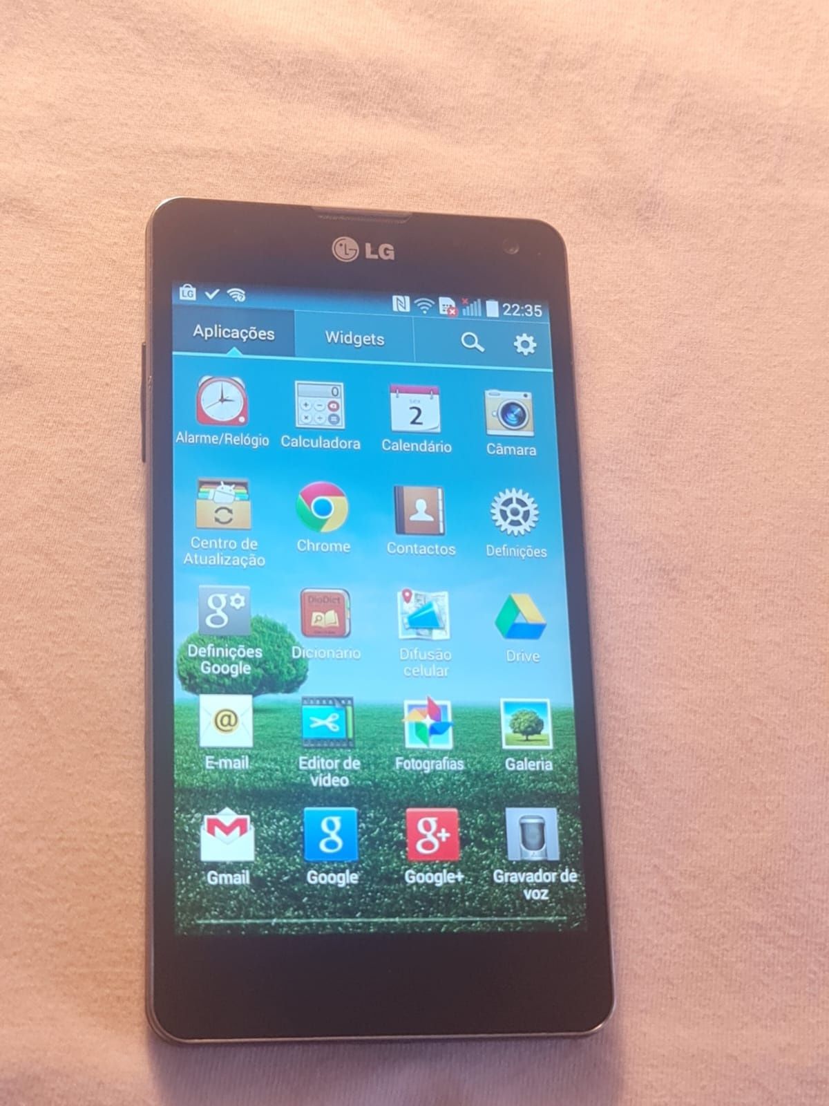 Smartphone LG E975