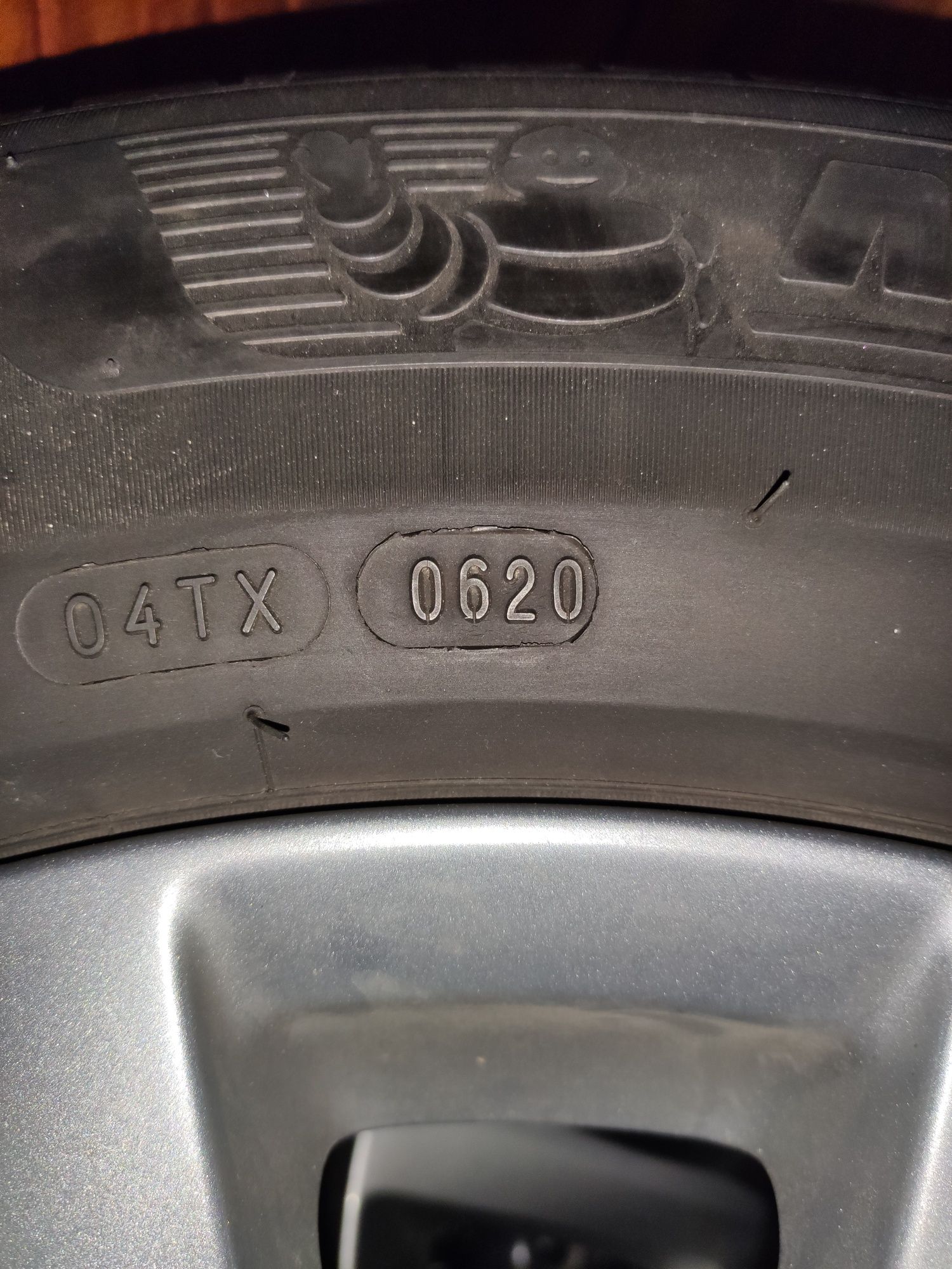 Диски Mazda с шинами  Michelin