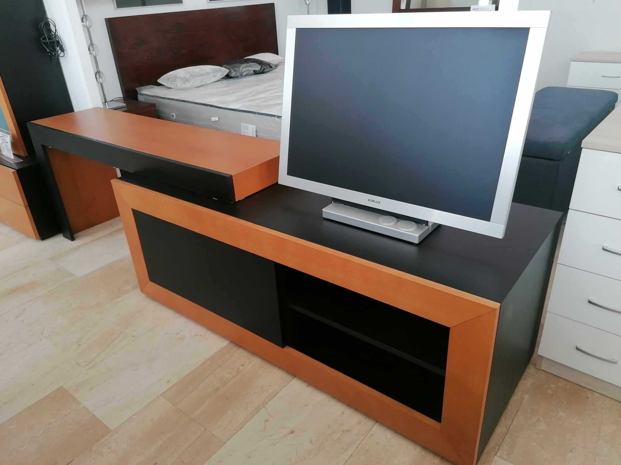 Base de TV extensível de 1.60 e vái até 2.50