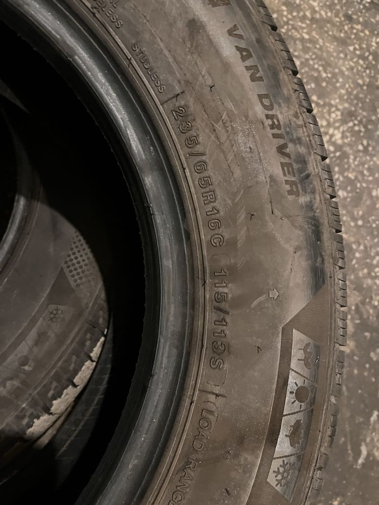 Opony 235/65r16c dwie sztuki wielosezonowe