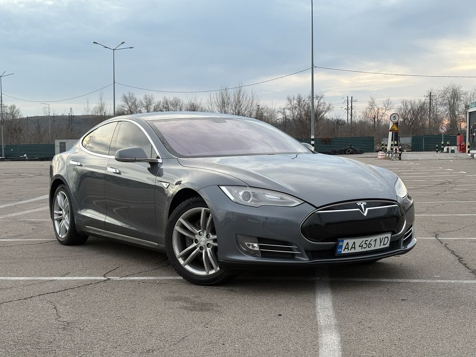 Продам Tesla model S