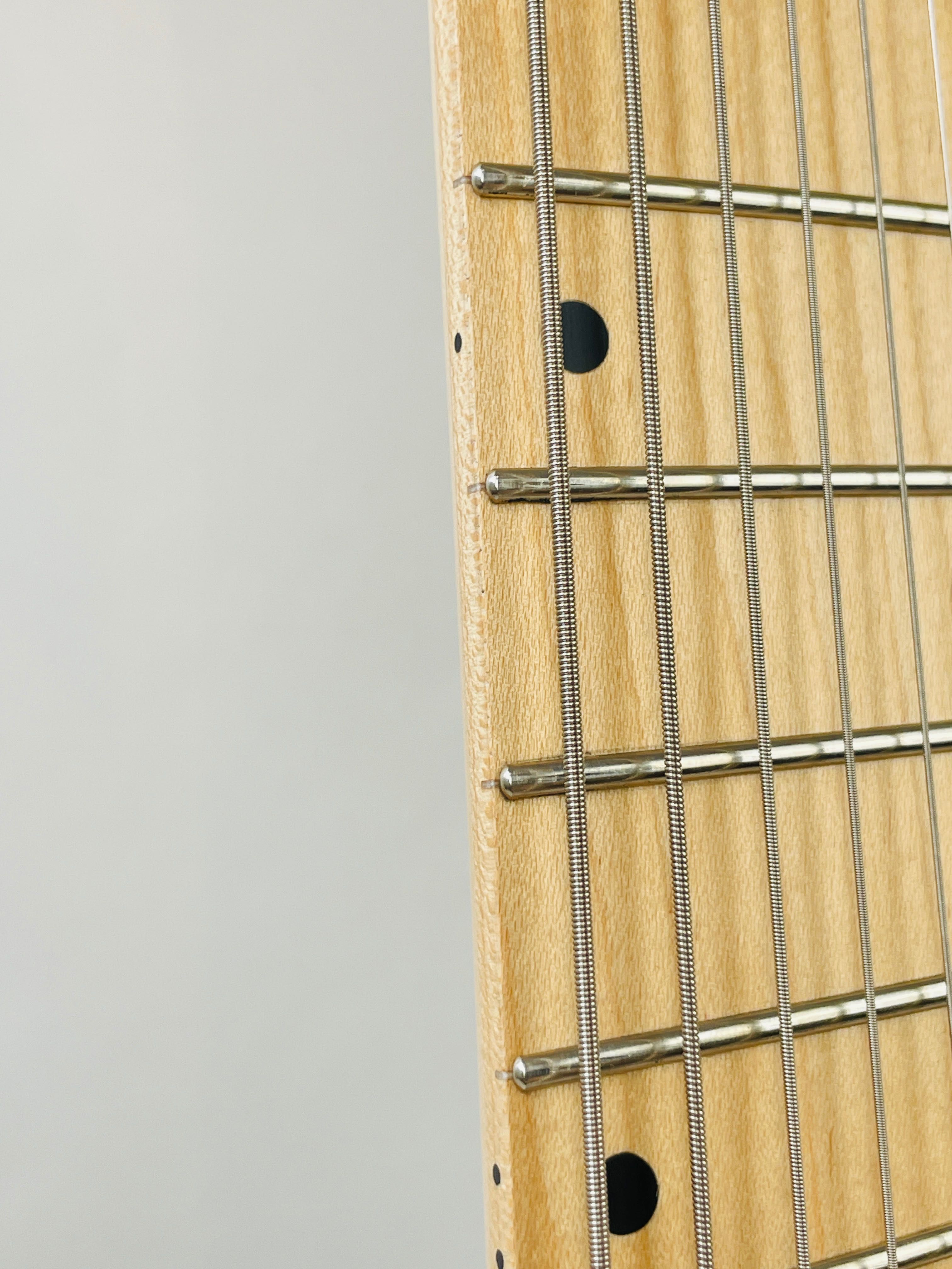 Harley Benton R-458MN WH MultiScale - 8 strunowa gitara elektryczna