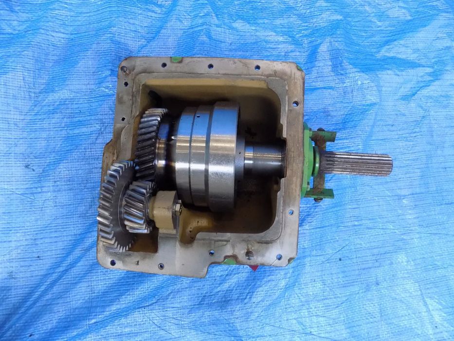 Silnik John Deere 6600 6506 6 Cylindrów Most Wałek skrzynia Wał rozdzielacz 6068 DL