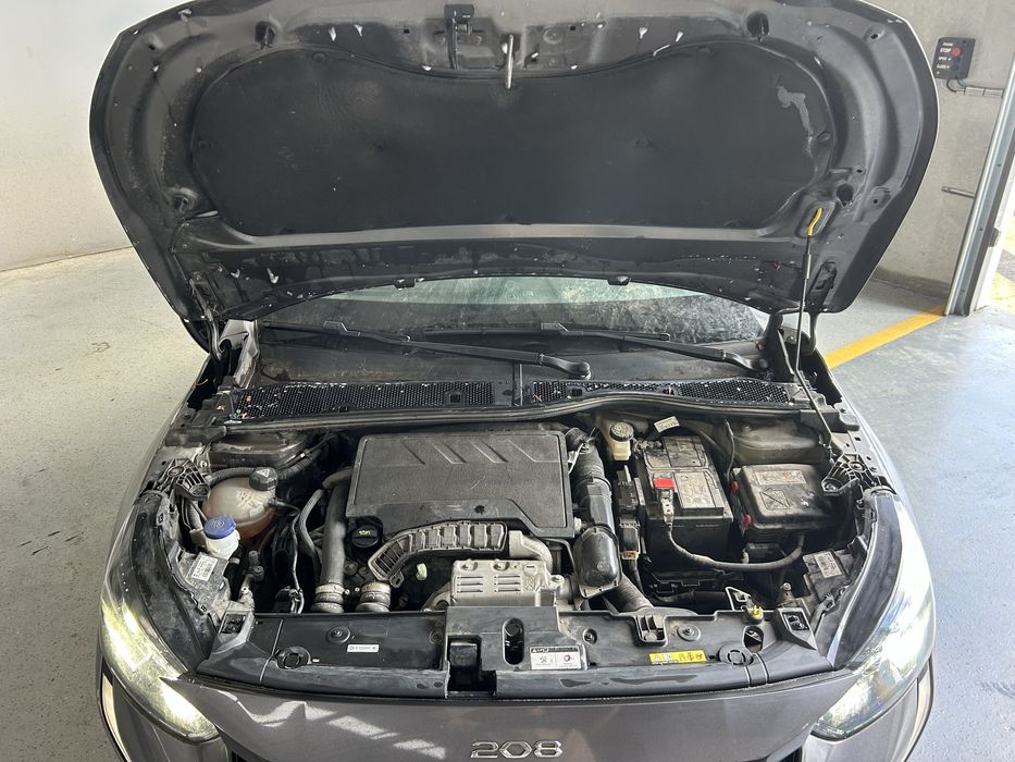 Peugoet 208 1.2 T Allure de 2021