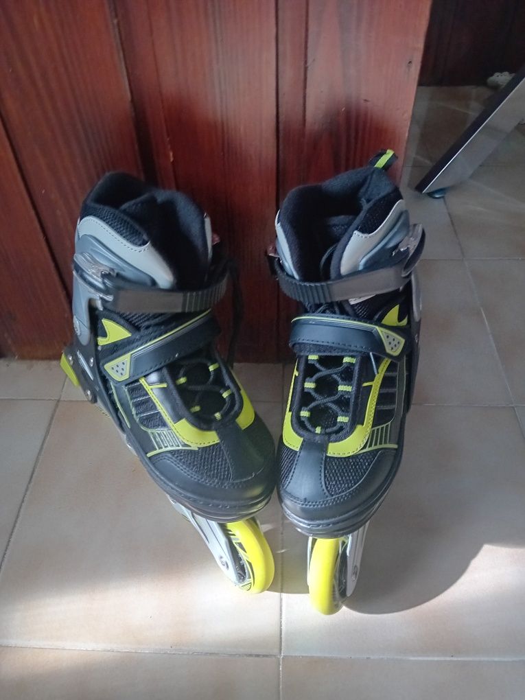 Vendo patins em linha