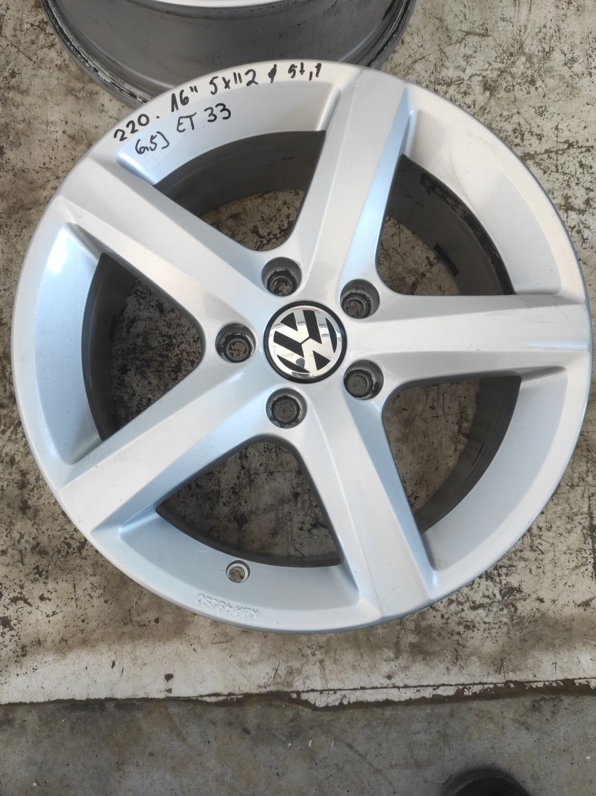 220 Felgi aluminiowe ORYGINAŁ VW VOLKSWAGEN R 16 5x112 otwór 57,1