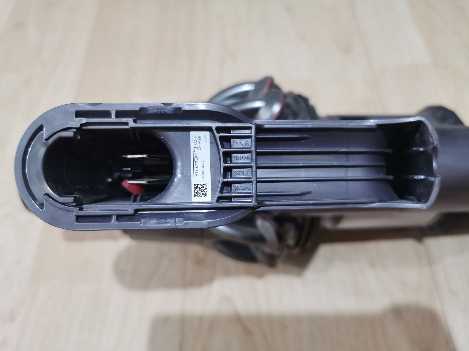 Dyson v11 wersja click.