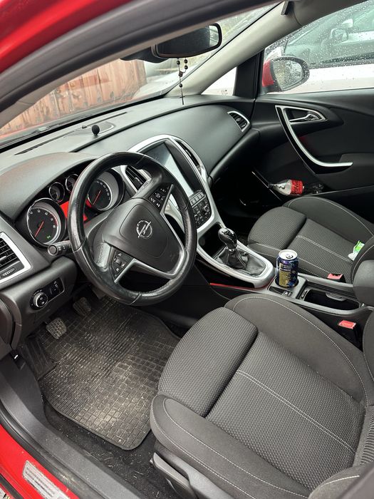 Opel Astra J 1.6 TURBO 180KM