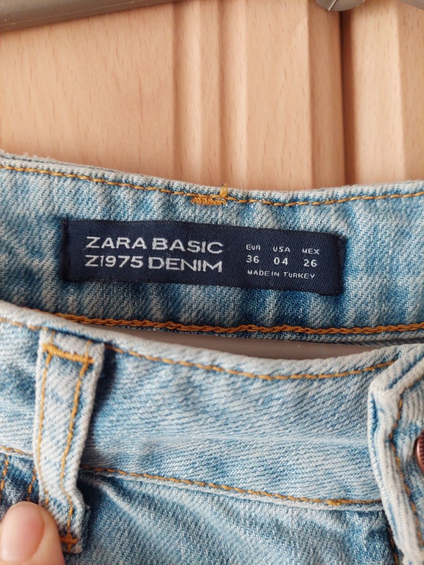 Джинсы ,, Zara ,,  новые