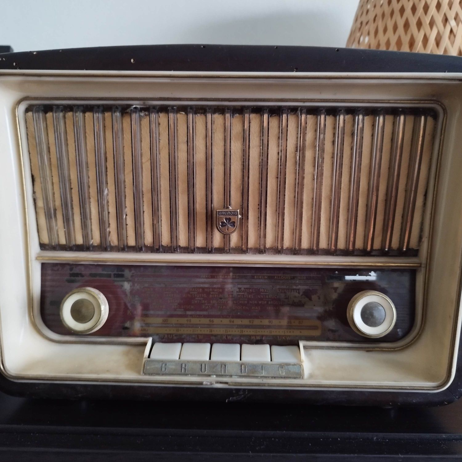 Coluna / Radio antigo bluetooth Grundig
