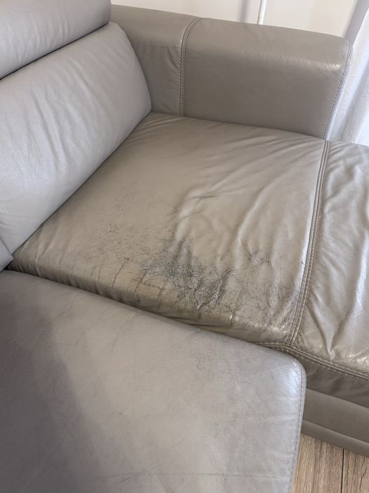 Skórzany narożnik kanapa z funkcja spania i pojemnikiem