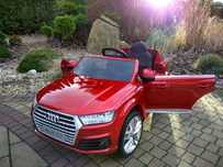 Auto na akumulator AUDI Q7 LAKIEROWANY ekoskóra z logo Audi/2X45W