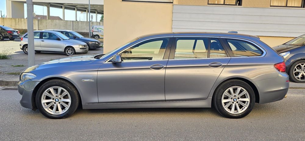 BMW 520D touring automática Ano 2013 a diesel
