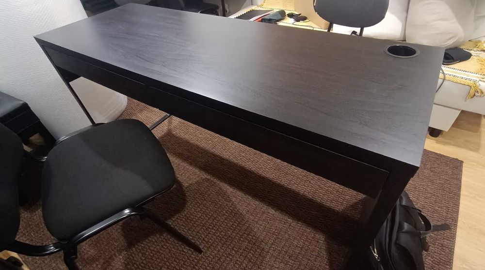 Secretária IKEA como nova