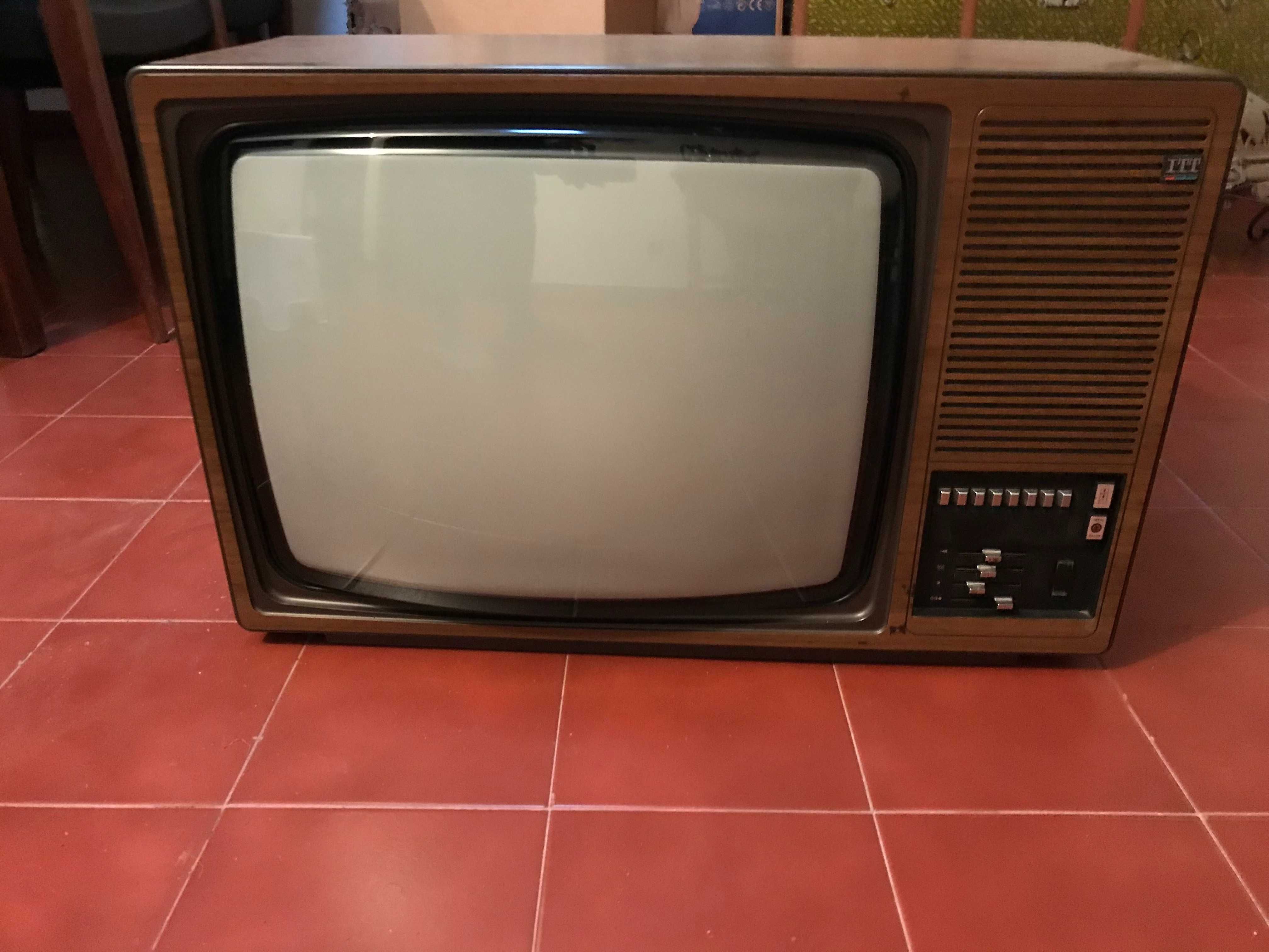 Televisão antiga ITT