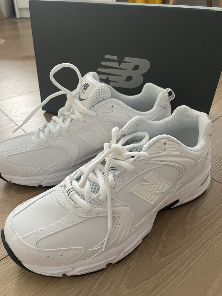 Кросівки New Balance оригінальні. 25.5 см