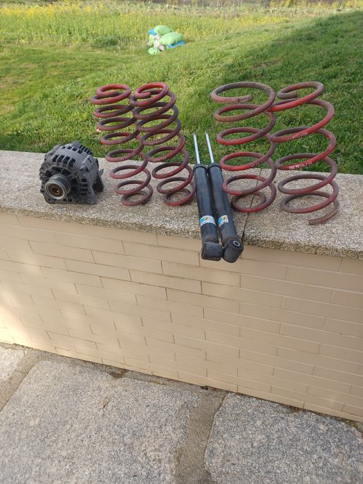 Alternador + molas de rebaixar, 2 amortecedores trazeiros golf 4 .