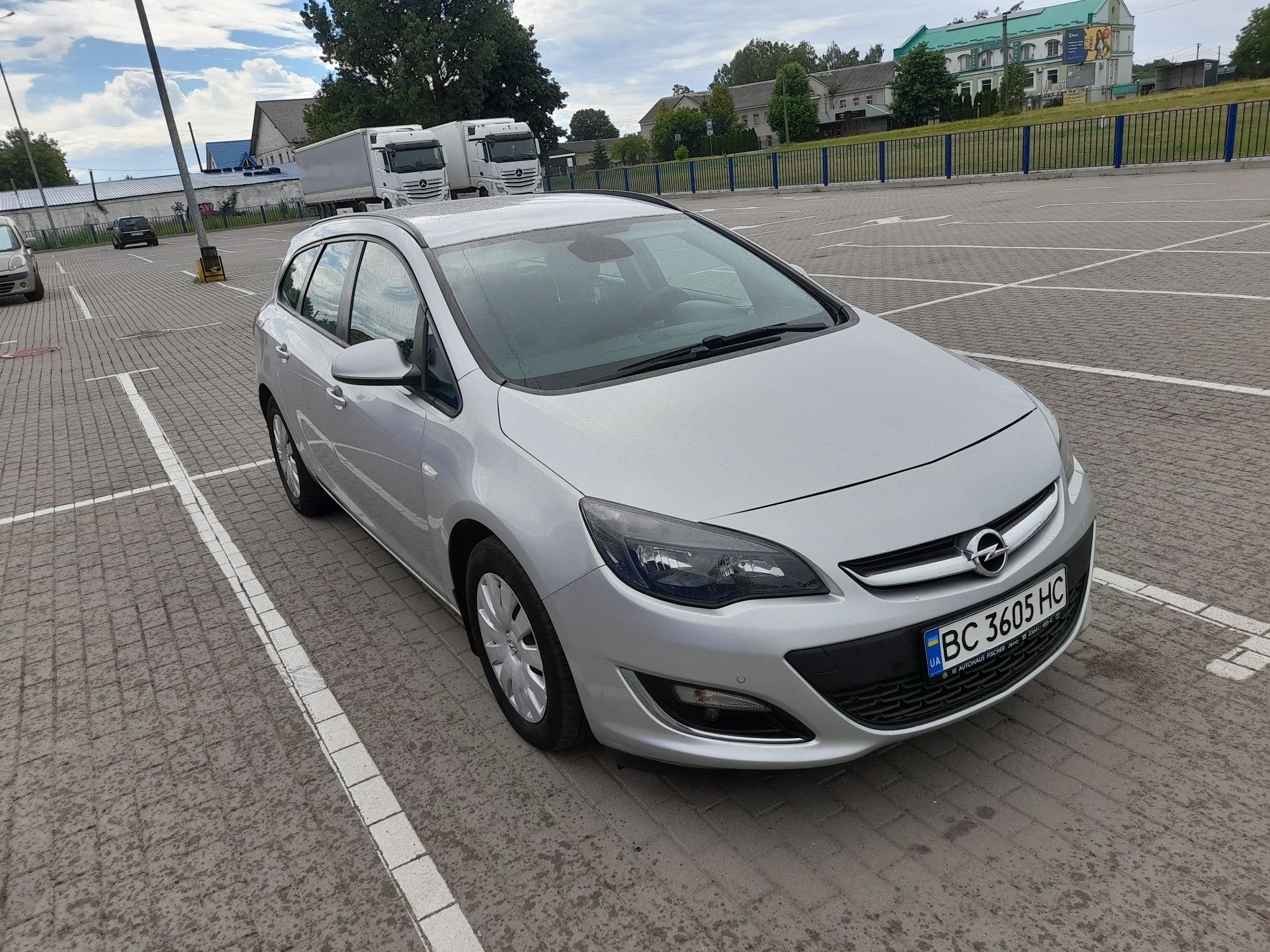 Продам Opel Astra j 2013 р.в