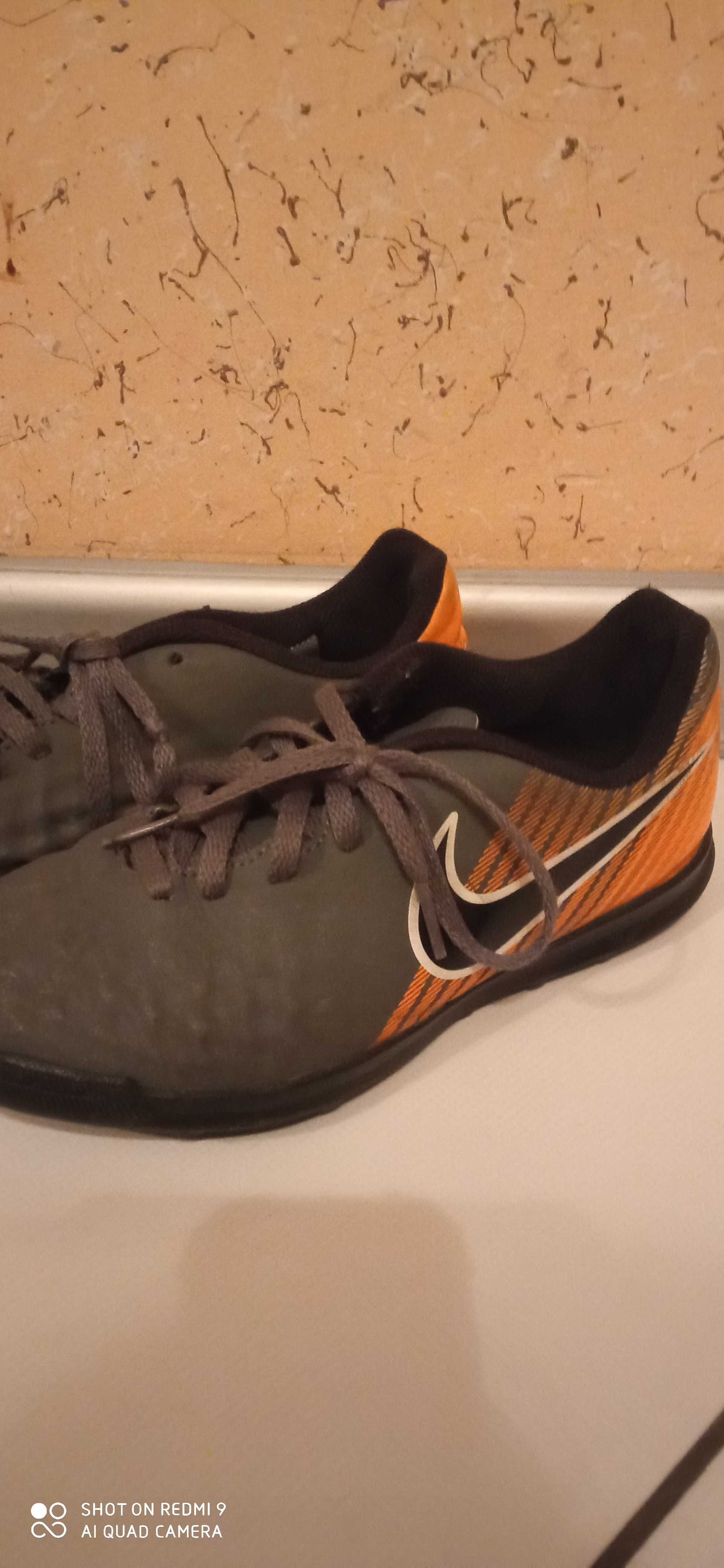 Buty Nike śnieżynki roz. 33,5