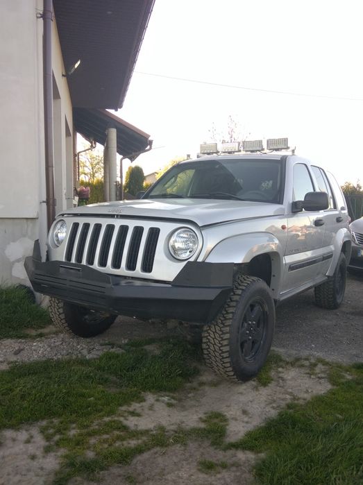 ZDERZAK STALOWY ocynkowany JEEP  Liberty , pod wyciągarkę