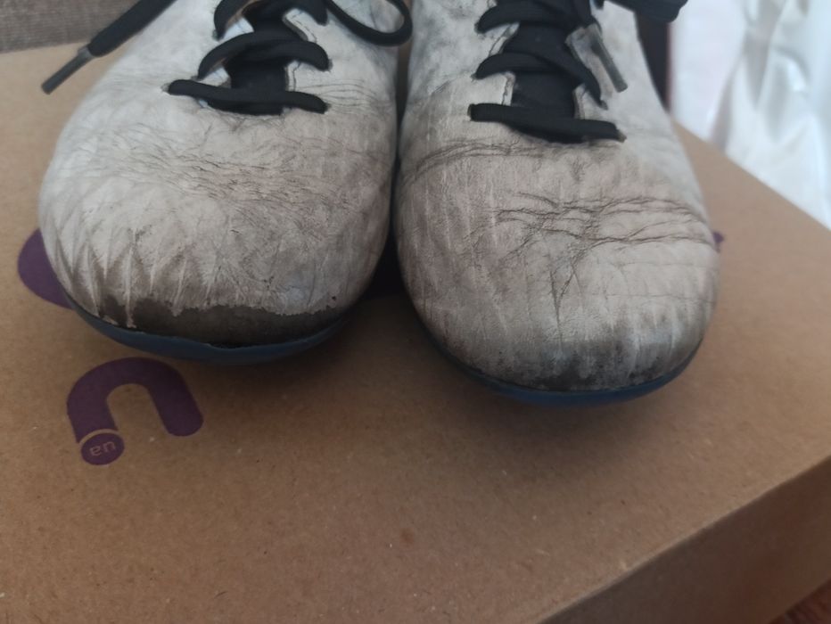 Кроссовки для футбола