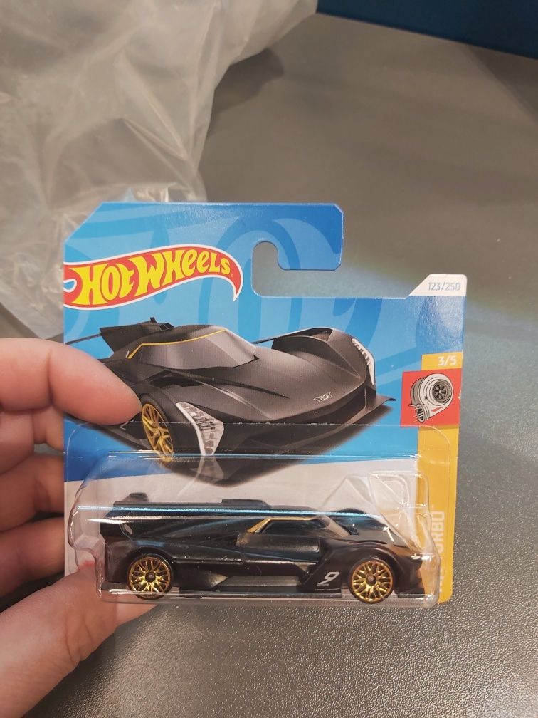 Продам машинки Hot wheels